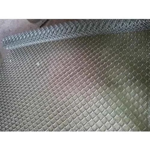Owing to our years of industry experience, we are providing a wide array of GI Chain Link Fencing. Our offered products are exclusively made in compliance with universal industry norms using the reliable material and superior technique. Our experts make the entire array in varied specifications, in compliance with details specified by clientele.Features :Flawless and accurate sizeFine finishDurability