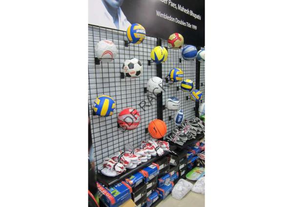 Ball holder racks are unique storage solutions designed to neatly organize and display sports balls such as soccer balls, basketballs, volleyballs, etc. They are usually made of metal, plastic, wood and other durable materials these racks have corresponding individual slots or compartments for holding each ball securely in place frequency or misplaced or not. Ball holder racks come in a variety of sizes, from miniaturized versions suitable for domestic use to larger sizes ideal for stadiums or fitness centers. They help keep the situation organized, protect balls from damage, and make it easier to catch the right ball for a game or practice.