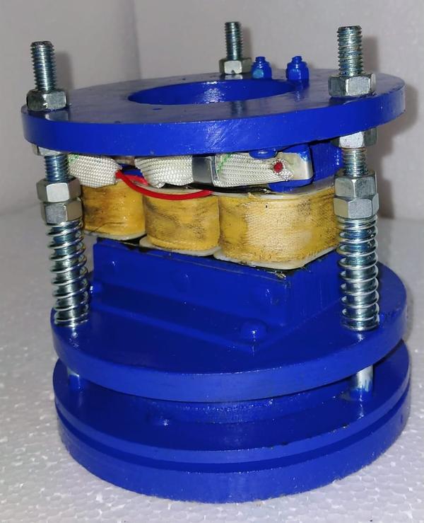 Electromagnetic Disc BrakeModel No. 150Torue K.G. -1.1(H.P.:0.5, RPM:900)(H.P.:1.0,RPM: 1400)Deviver time - 4 to 5 days (working days)