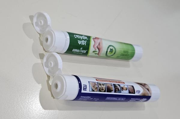 This small size laminated tube can easily accommodate filling ranging from 15g to 40g fitted with flip top cap. Caps can also be customised as per customer need.