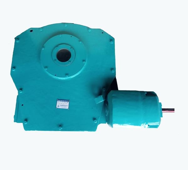 A quarter turn gearbox is a type of gearbox used to control the rotation of a motor or other power source by up to 90 degrees. It is typically used to control the movement of valves or other mechanical components that require a precise degree of rotation. The gearbox can be operated manually, with a handle, or electrically.