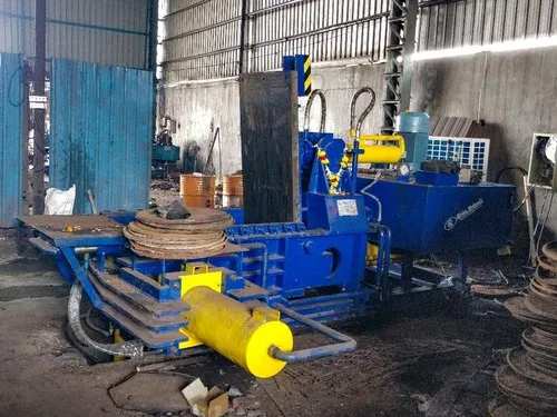 Horizontal Scrap Baling Machine Manufacturer in IndiaMaterial Mild SteelType Triple ActionCapacity 10-12 Ton/DayBrand Rising HydraulicAutomation Grade Semi-AutomaticElectric Motor 25 HPPhase 3 PhaseSurface Treatment Color CoatedVoltage 440 VFinishing Powder CoatedWe are successfully meeting the varied requirements of our clients by providing the best quality range of Triple Action Scrap Baling Press Machine .