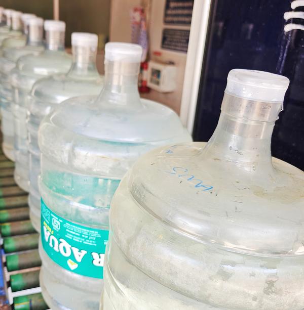 Our 20-liter mineral water jar is perfect for home or office use. Sourced from natural springs, the water is RO processed, ozonized, and UV treated to ensure purity. Rich in essential minerals, it supports your health and offers a fresh, clean taste. Compatible with standard water dispensers, this large jar ensures you stay hydrated throughout the day.Keywords:20-liter water jar, mineral water, bottled water, drinking water, purified water, water for home, water for office, hydration.