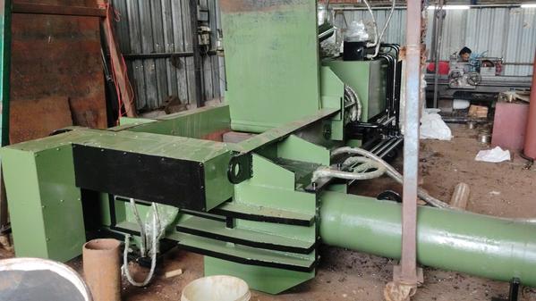 30 hp motorBale size 300 x 300 x300