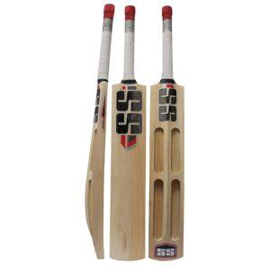 PRODUCT DESCRIPTIONPremium Kashmir Willow Cricket BatLight weight with full control.Size: 35 inches, Width: 4.5 inches. (Approx.)Made with the unique cricket bat design at backReady to PlayPremium / Portable SS Bat CoverPride to made in india