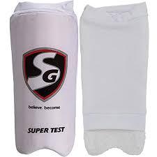 Mead From Premium quality light weight low density foam.Pre-shaped in a spandex casing giving a perfect fit around the elbow.Pre-shaped in a spandex casing giving a perfect fit around the elbow.Available for size Adult ,Youth