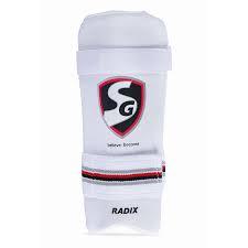 Made from premium quality high density foam Pre-shaped in linen casing with high quality PU.Soft absorbent toweled back.Solid thermoplastic polyurethane insert in front for added protection.Towel and fine elastic hook and loop straps.Available in size Adult.