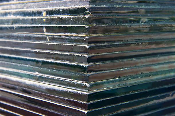 Inconel 625 plates are high-performance, nickel-chromium-molybdenum alloy plates known for their excellent resistance to oxidation and corrosion, especially in harsh environments. They are widely used in applications requiring strength and durability under extreme temperatures and corrosive conditions. Here are some key properties and applications of Inconel 625 plates:Key PropertiesCorrosion Resistance: Excellent resistance to pitting, crevice corrosion, and intergranular attack, making it ideal for marine and chemical processing environments.High Temperature Strength: Retains strength and stability at temperatures up to 980°C (1796°F).Oxidation Resistance: Withstands oxidation in high-temperature applications.Fatigue and Stress Corrosion Cracking Resistance: Performs well in applications requiring cyclic loading and high stress.Common ApplicationsAerospace and Defense: Used in jet engines, exhaust systems, and other high-stress components.Marine Engineering: Ideal for seawater applications, such as pump shafts, propeller blades, and submarine components.Chemical Processing: Suited for heat exchangers, reactors, and containment vessels exposed to corrosive chemicals.Power Generation: Used in boilers, heat exchangers, and gas turbines due to its high-temperature performance.