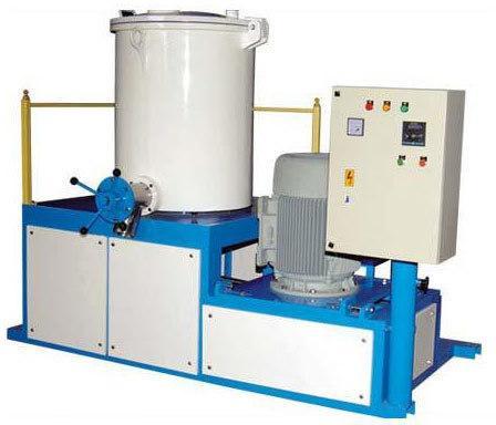 A Plastic Mixture Machine is used in the plastic manufacturing industry to blend various plastic materials, additives, and colorants into a uniform mixture. This machine is crucial in preparing raw material blends that meet specific processing and product requirements. It is widely used in industries that manufacture plastic parts and products through extrusion, injection molding, blow molding, and other processes.