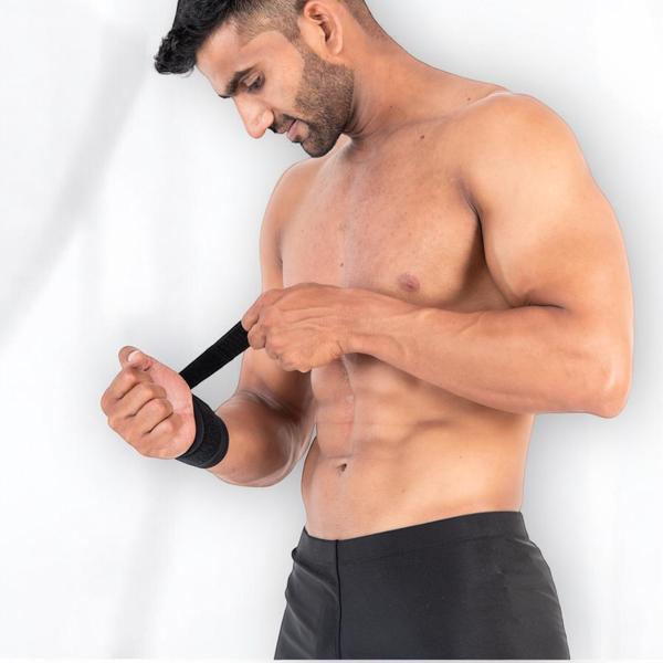 Smarter wrist support to empower your recovery and get back you in the gameSilent Features-For prevention, treatment and rehabilitation of wrist injuryUnique back strapping provides localised compressionThe non-slip design ensures targeted supportMade with strong, non-tear drytex fabricUniversal size for an easy fit for most individualsCustomized Compression is adjustable to suit each userRecommended for-Weak wristsStressed wristsAcute wrist injuryWrist injury preventionWrist injury rehabilitation
