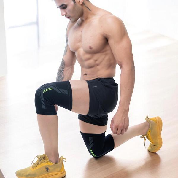 You focus on the game. We focus on your knee.Silent Features-Smart design with perfect joint supportProvides protection and support for weak and injured kneesCan be used in the reduction of swelling and provides temporary pain reliefCombines spandex and cotton with advanced knitting technologyAnatomically designed to cover the entire kneeBenefits-Supports the weak muscles and protects the knee joint helping you carry on with normal activities with less paincan be used as protection during running, football, cycling, gym or for gentle exercise providing stabilization following an injury during exercisehelps to speed up the healing process and to get you activeavailable in black or beige Ideal for men and women and can be used left or rightRecommended for-ACL injuries Knee painOsteoarthritis Knee bursitisKnee protection during sports activities