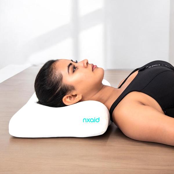 (Feels like sleeping on the cloud)Silent Features-High-density memory FoamWashable outer coverSweat Absorbent materialHypoallergenic fabricBenefits-Super soft cervical support to maintain the natural curvature of the neck during sleepComplete head, neck and shoulder supportHelps to relieve the muscular strain on the neck and spineStress and pressure relieverSoft and Comfortable Support for the neck Contours neck and shoulderNeck and spine alignmentBreathable materialHypoallergenicRecommended for-Neck PinShoulder pain or stiffnessMuscular painCervical strainCan be used as a regular pillow for precaution of pain-free and longer-life of cervical joints