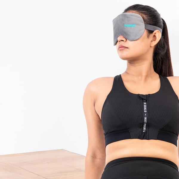 Works on cold therapy and helps to soothe tired eye muscles, reduce dark circles around the eyes and puffiness Silent Features-Fit to Face ensure effectivenessNon-toxic, Safe and Odorless materialExtra-soft pouch for a super-smooth feel to the skinDouble-sided use Adjustable band for a custom fitSmooth and comfortable edges and close stitch ensure no leakageRecommended for-Used for cold therapyRelieves from dark circles and puffy eyeEffective in dry eyes and fatigue Relieves headache Can be used as an ice pack after injury
