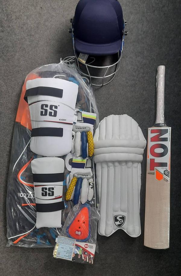 SG BATING PAD XTRA SMALLSG BATING GLOVE XTRA SMALLSS BAT KASMIR WILLOW SIZ 2 TO 3SS COLT BLUE KIT BAGADDSC HELMET XTRA SMALLSG THIGH PADELBOW GUARD