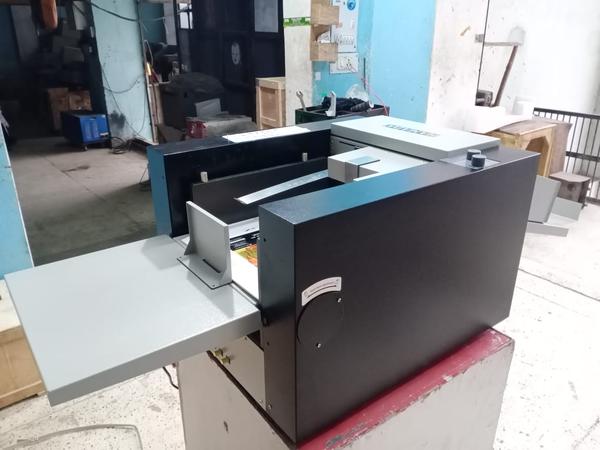 Product name:Digital Creasing and Perforating Machine NC350AFunction:Creasing, PerforatingCreasing Tool: 1mm ThicknessPaper Type:1mmMin. Distance from the Edge:5mmPaper Length:150-900mmPaper Width:210-330mmPaper Loading Capacity:100mmCreasing Thickness:70-350gsmPerforating Thickness:70-250gsmWorking Accuracy:0.2mmWorking Speed: 3000 sheets/hour(A4/1 crease)Program:0-32 in one pass, 30setsFeeding Type:Automatic Air Suction FeederPower Supply:110/220v, 50/60hz, 200wMachine weight:N.W.78kgs G.W,:85kgsProduct Size:1550mm(L)X560mm(W)X480mm(H)Consumables:Perforating Blade / Creasing Blade 1mm