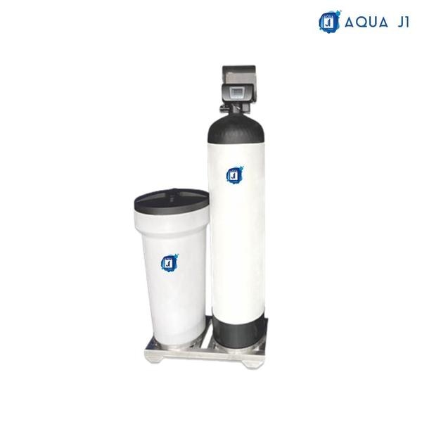 Unique FeaturesFully automatic microprocessor-controlling operationDisplay - current time, remaining soft water & current flowBrine tank with Brine valve, Brine well and perforated diskBFT Technology helps to make fully automated operation with pump, water level controller and SoftenerIncorporated with pressure relief SV and sampling valveR Series MPV with Big DisplayE (Q) Series MPV with Small DisplayCan be use before and after soft water storage tankCan be use for individual Bungalow