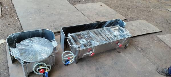 SS 304 Gas Stove for serving counters customizable according to required size.