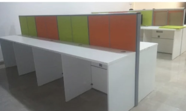 4-Seater Wooden Office Workstation