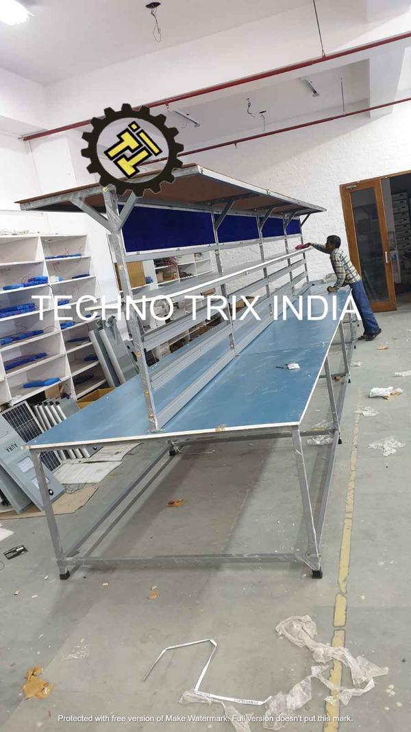 we are manufacturer of ESD workstation for different sizes or custome size as per customer need.Contact us for more detailssizes are 6 feet x 2 feet, 6feet x 3 feet so on.