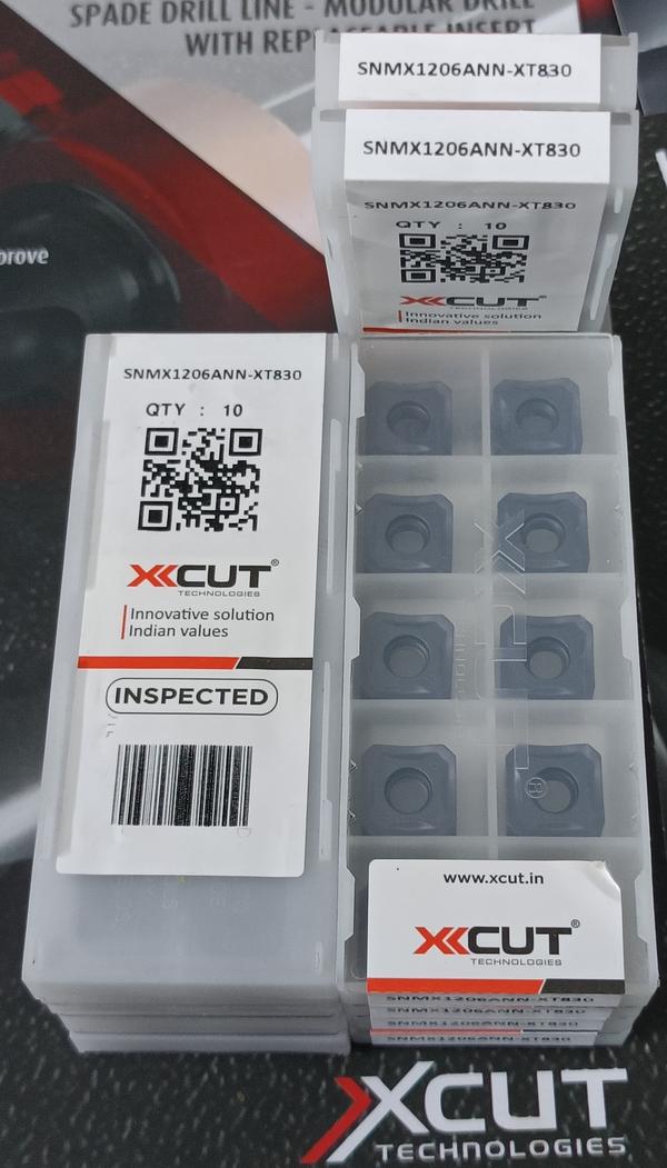 8 CUTTING CORNER INSERT SUITABLE FOR FACE MILLING