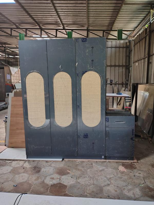 Coimbatore Bedroom Mirror Wardrobe. We are make Perfect bedroom Mirror wardrobe in Coimbatore.