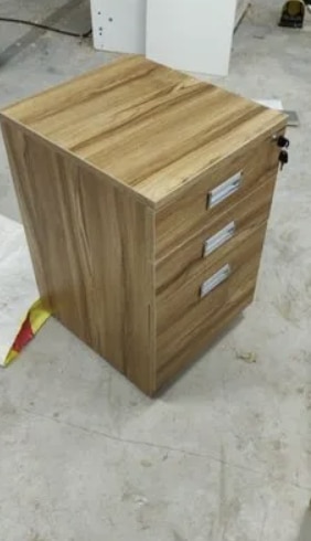 Wooden Office Pedestals 3DRAWER Manufacturers in AhmedabadWe also supply in Ahmedabad, Amreli, Banaskantha, Bharuch, Bhavnagar, Dang, Jamnagar, Junagadh, Kheda, Kachchh, Mehsana, Panchmahal, Rajkot, Sabarkantha, Surat, Surendranagar and Vadodara.Material	WoodenColor	BrownNo. of Drawers	3 DrawersNumber Of Door Cabinets	CUSTOMIZEDCountry of Origin	Made in India3 darwer pedestal with cunsil hendal,use primium teliscop chainal,1mulati lock 3drawer lock use ozone ,with levler Additional Information:Production Capacity: 500Delivery Time: 30dey