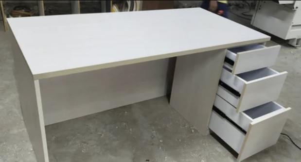 Free Standing Table Manufacturers in AhmedabadWe also supply in Ahmedabad, Amreli, Banaskantha, Bharuch, Bhavnagar, Dang, Jamnagar, Junagadh, Kheda, Kachchh, Mehsana, Panchmahal, Rajkot, Sabarkantha, Surat, Surendranagar and Vadodara.Material	woodenColor	WhiteUsage/Application	OfficeSize	1500X600X750Type	free s.Brand	kreation furnitureStorage Details	3DR.PEDESTALCountry of Origin	Made in IndiaFREE STANDING W/S1) 25.mm top, all side 2.mm pvc edged banding.2)18.mm vertical & modesty.3)3 Drawer pedestal4)colours as per the customer requrement.    25MM TOP VARTICAL & MODASTY 18MM 3 DR.PEDESTAL ALL MEAD IN PARTICAL BOARD Additional Information:Production Capacity: 200Delivery Time: 18DEY