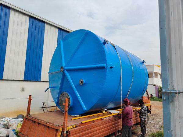 We specialize in manufacturing premium-quality Acetic Acid Storage Tank in Mettur, Tamil Nadu. Our tanks are engineered to meet the stringent requirements of industries handling sulfuric acid, ensuring safety, durability, and efficiency.