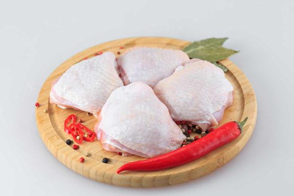 Perfectly succulent and tender boneless chicken thigh and leg which are perfect for grill, fry and all those recipes at home that will taste absolutely delicious and there will be no bones in your meat to interrupt your happiness.