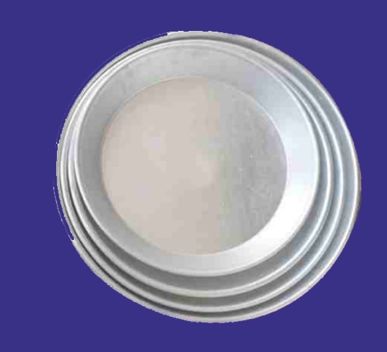 Size	Bottom Diameter (Inches)	Top Diameter (Inches)	Height (Inches)	Weight (KGS)26	16.50	20.00	3.50	1.7028	19.50	23.00	3.50	2.0030	20.00	24.50	3.50	2.5032	22.00	26.00	3.50	2.7034	24.00	28.00	3.50	3.0036	25.00	30.00	3.75	3.7038	28.00	32.00	4.00	4.5040	29.00	34.00	4.10	5.0042	31.50	36.00	4.00	7.0044	34.50	38.00	4.50	7.5046	38.00	40.00	4.50	8.00