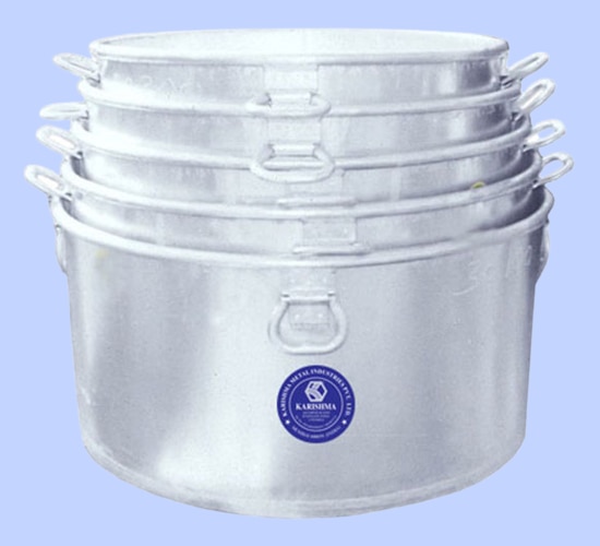 Sr. No	Size (Inches)L x W x H	Thickness body bottom	Volumn (litres)	Top Weights(KGS)	Cover Weights(KGS)	Total App Weights(KGS)1	34 x 17 ''	5 mm	250 ltr	27 . 000	4 . 500	31 . 5002	36 x 18 ''	5 mm	300 ltr	29 . 500	4 . 800	34 . 3003	38 x 19 ''	5 mm	350 ltr	32 . 100	5 . 400	37 . 5004	40 x 20 ''	5 mm	400 ltr	35 . 000	5 . 700	40 . 7005	42 x 21 ''	5 mm	475 ltr	38 . 000	6 . 200	44 . 2006	44 x 22 ''	5 mm	550 ltr	41 . 000	6 . 700	47 . 7007	46 x 23 ''	5 mm	625 ltr	45 . 000	7 . 000	52 . 0008	48 x 24 ''	5 mm	700 ltr	47 . 500	7 . 800	53 . 300