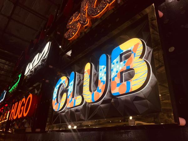 A 3D vinyl glow sign board is a specialized type of signage that combines 3D design elements with vinyl graphics and illumination to create a visually striking and attention-grabbing display. These sign boards are commonly used for advertising, branding, and decorative purposes in various indoor and outdoor settings.