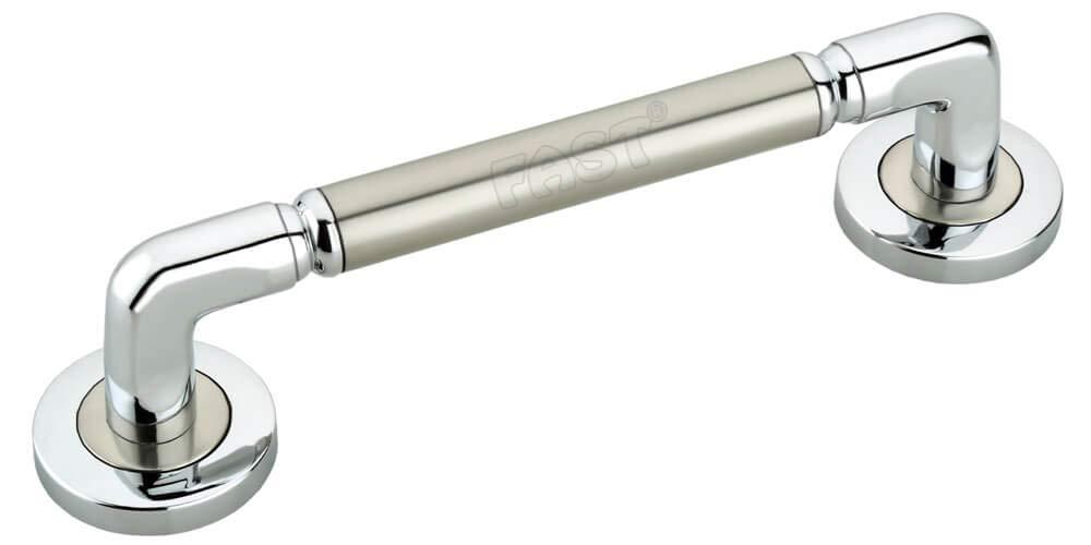 About this item<br>Door Handle and Screws<br><br>Total Door Handle Length : 203 mmm<br><br>Material : Stainless Steel and Zinc Alloy<br>