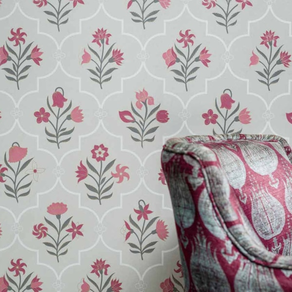 Explore the Good Earth wallpaper catalogue, featuring an exquisite collection of traditional pattern wallpapers that evoke a sense of classic elegance and sophistication.Beautiful, organic patterns featuring leaves, vines, and other natural elements.- Classic designs that never go out of style, perfect for creating a timeless look.