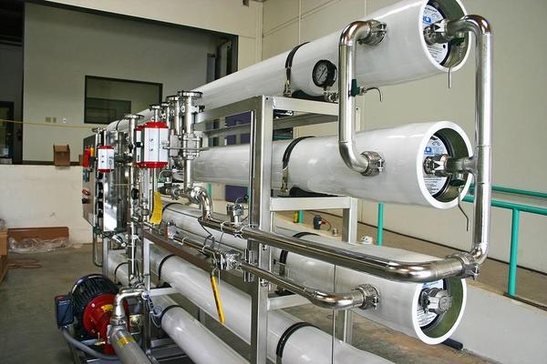 Product Details:Minimum Order Quantity 1 UnitRO Capacity 1000 LPHMaterial Stainless SteelAutomation Grade AutomaticRO Membrane Type Thin-Flim Composite (TFC)Media Activated Carbon + sandUsage/Application Water PurificationPlant Accessories Ultra Filtration PlantNumber Of Filtration Passes 2Voltage 380 VWater Source Bore WaterChiller Cooling Capacity (Tons) 1 tonWe are engaged in offering a wide range of Industrial Reverse Osmosis Plant to our clients. Our range of all products is widely appreciated by our clients.