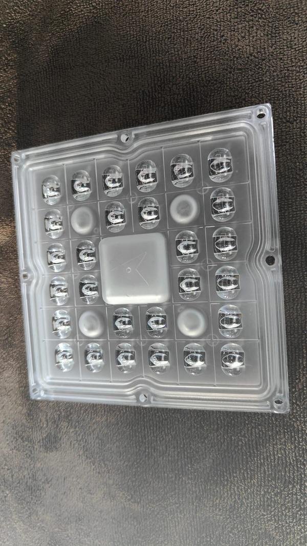 MODEL NO - MKL-54 -1X28 T-IILED SIZE : 5050DIGREE : 145X45MATERIAL : POLYCARBONATEUSE : INDOOR .OUT DOOR LED FLOOD LIGHT LED STREET LIGHT .COMARCIAL USECLEAR TRANSPARENT PRODUCTBEST QUALITY LED LENS