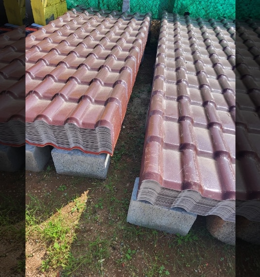 10 ft UPVC (Unplasticized Polyvinyl Chloride) white roofing sheets are a popular roofing material due to their durability, cost-effectiveness, and resistance to harsh weather conditions. These sheets are widely used in both residential and commercial buildings, particularly in areas requiring strong, long-lasting roofs.