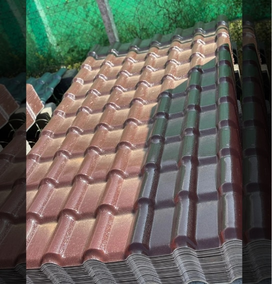 12 ft UPVC (Unplasticized Polyvinyl Chloride) white roofing sheets are a popular roofing material due to their durability, cost-effectiveness, and resistance to harsh weather conditions. These sheets are widely used in both residential and commercial buildings, particularly in areas requiring strong, long-lasting roofs.