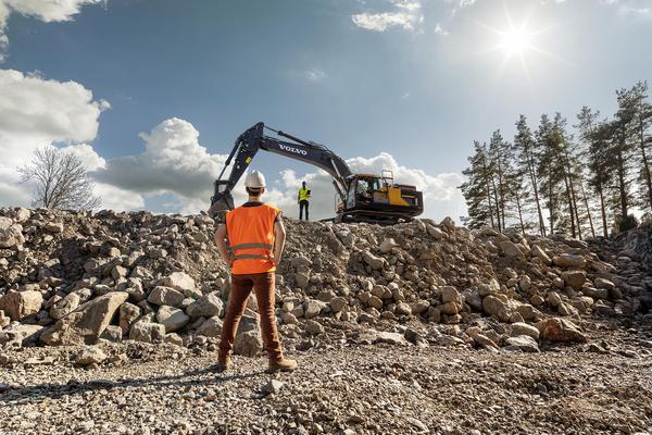 1. ENGINE SERVICEBack compressor repair , Diesel pump service, Diesel pump calibration, Set rpm of engine, Turbo service, Piston ring camshaft, Engine injector, Service fitters change and all etc.2. HYDRAULIC SERVICEHydraulic cylinder repair, New scal kit, Tube repair, Chrome and polishing, Line boring, Bush fitting.3.  CONTROL VALVEHydraulic pump service , Roter, piston, Pump pressure set, Control value repair, MRV set, Seal kit, Electric works, 