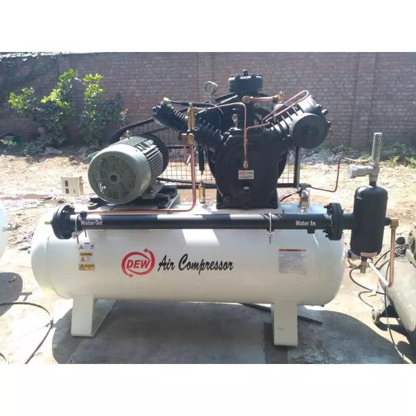 Model D25THBore & Stroke 5.5’’, 5.5’’ & 3.5’’ - 4’’Cylinder ThreeRPM 900Flow Rate 99 CFM (70 FAD)Max. Working Pressure 355 PSIG (25 KG/CM2)Motor Power Required 25 HPAir Receiver Tank Capacity (in Liter) (500)Power Source Three PhaseCountry of Origin Made in India
