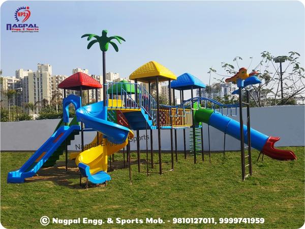 Multi Activity Play SystemProduct Size: 37 x 23 x 12 FtCapacity 20-25 ChildrenConsists: Four Canopy PlatformTube SlideSpiral SlideFRP Roller SlideJumbo Double SlideFRP LadderSpiral ClimberFRP Chain BridgeFRP Arch BridgeMonkey Ladder