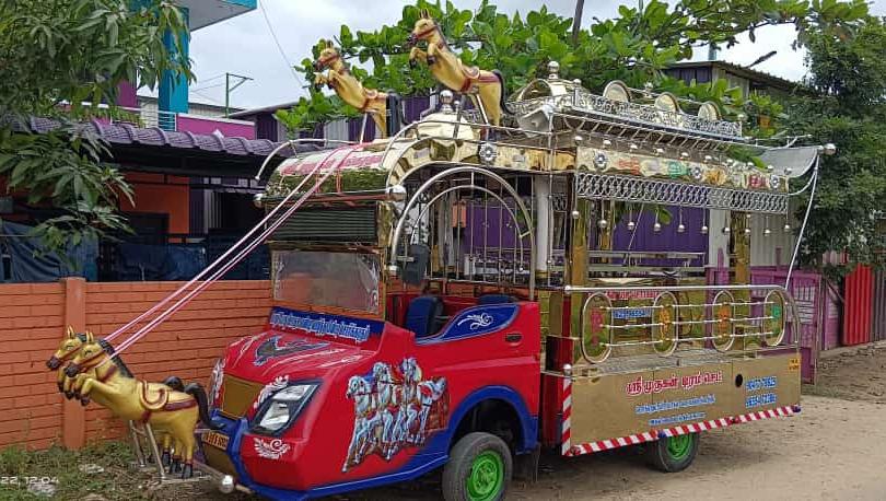 This Sorgaratham is our another one of the Model . This Sorgaratham fabricated fully in Gold Stainless Sheet & Stainless Steel pipes Mixing. This Sorgaratham model top design Umbrella Design Model. Platform we use aluminum Checked sheets. We delivered the Sorgaratham with audio set, Multi Color LED Lights, Painting & Stickering.(As per choice)