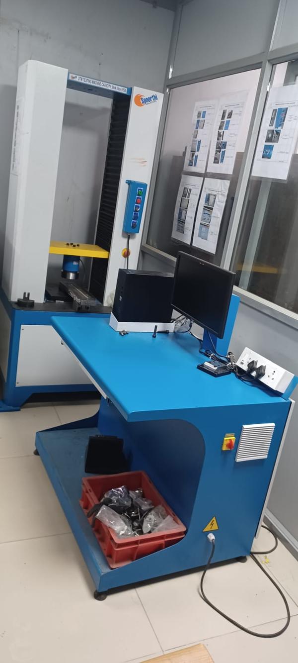 A Universal Testing Machine (UTM), also known as a universal tester, is a highly versatile device used to test the mechanical properties of materials. It can be used to measure tensile, compression, bending, shear, and elongation properties of a wide variety of materials, including metals, plastics, rubber, composites, and more. These tests are vital for quality control, material selection, and product development in industries such as aerospace, automotive, construction, and manufacturing.