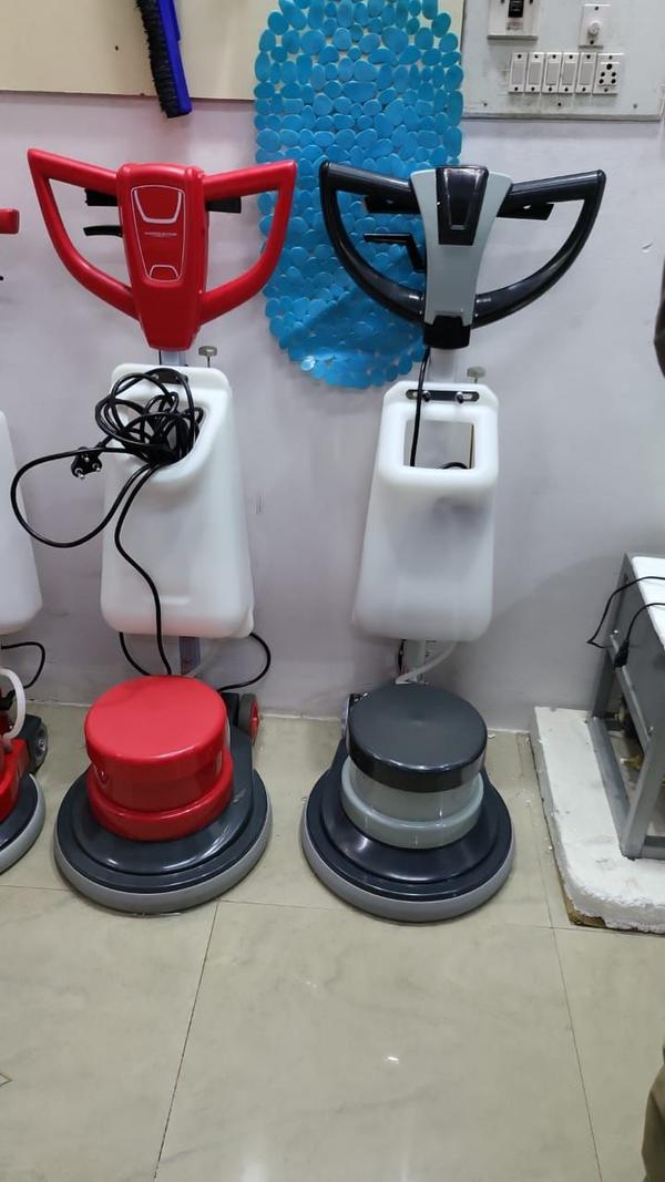 Floor Scrubbing Machine