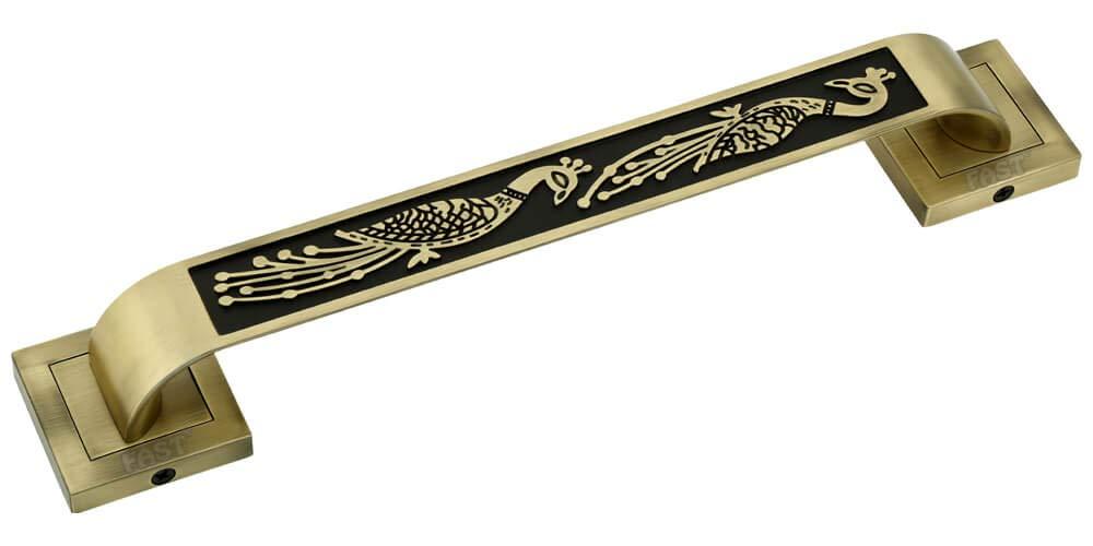 About this itemPack of 1pcs door pull handle and screws