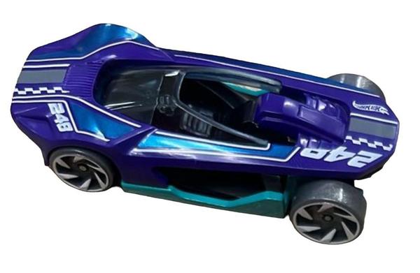 heavy Waight toys like cars and other toys in zink casting, ALMUNIUM CASTING, and plastic. 