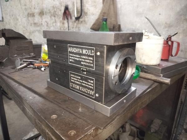 PET Blow Moulds are precision-engineered tools used in the production of PET (Polyethylene Terephthalate) bottles and containers through blow molding processes—primarily stretch blow molding. These moulds are essential for shaping lightweight, durable, and crystal-clear packaging used in the beverage, food, pharmaceutical, and personal care industries.Crafted from high-grade aluminum or stainless steel, PET blow moulds are designed for high-speed production lines and are capable of producing bottles in various shapes, sizes, and neck finishes. The moulds ensure consistent wall thickness, flawless surface finish, and dimensional accuracy, which are critical for both product performance and brand appeal.