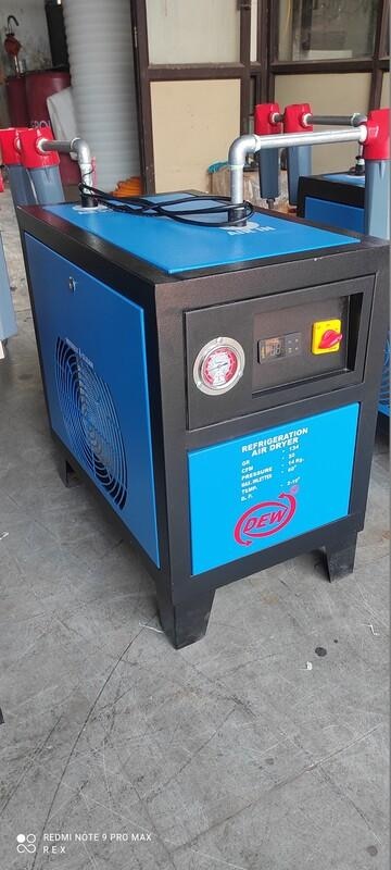 DEW 20 CFM Refrigerated Air DryerCFM : 20 MaxWorking Pressure : 16 Kg/Cm2Connected Load : 0.21 KwRefrigerant Gas : R-134aCompressor : Emersion CoplandPressure Due Point : +2 – 40C MaxInlet Temp. : 45 C