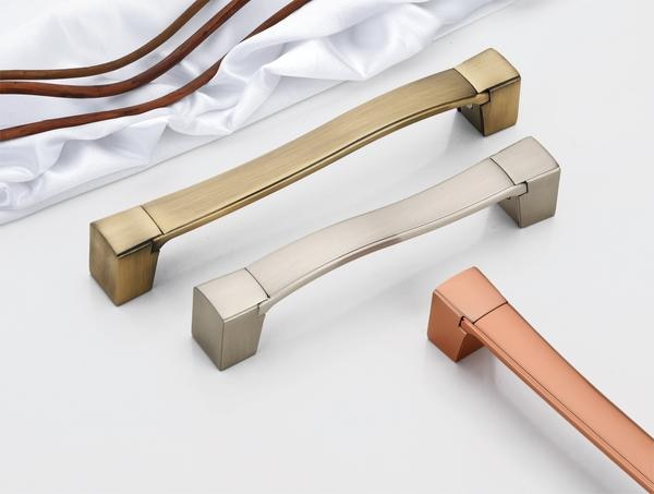 Add a stylish and bold touch to your main door with this modern designer handle. Crafted with a premium PVD finish, it offers long-lasting shine and resistance to wear. The grooved texture and unique pattern not only enhance the visual appeal but also offer a comfortable, fantastic grip. Its seamless design and sleek structure bring a fresh, modern vibe—making it an ideal choice for new generation homes. The dual-tone colors give it a rich and elegant look, effortlessly fitting into a variety of contemporary home styles. Designed for both style and safety, this handle ensures strength and support with every use. It’s available in different finishes to match your preferences and comes with a 3-year guarantee for added peace of mind. Whether you're building a new space or refreshing your current one, this handle is a smart and stylish upgrade.