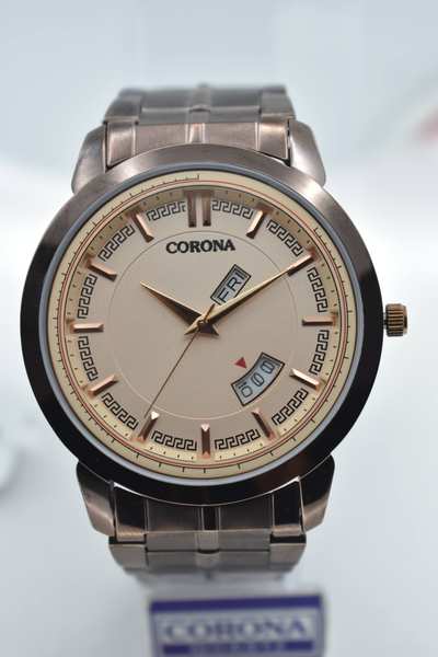 Presenting our Brown Plated Men's Wrist Watch, a harmonious blend of timeless charm and practicality. The rich brown-plated case exudes a sense of rugged elegance, enhanced by the inclusion of day and date functions for added functionality. Elevate your style with this exceptional timepiece, where classic design meets useful features, resulting in a statement of versatile masculinity that's both sophisticated and reliable.